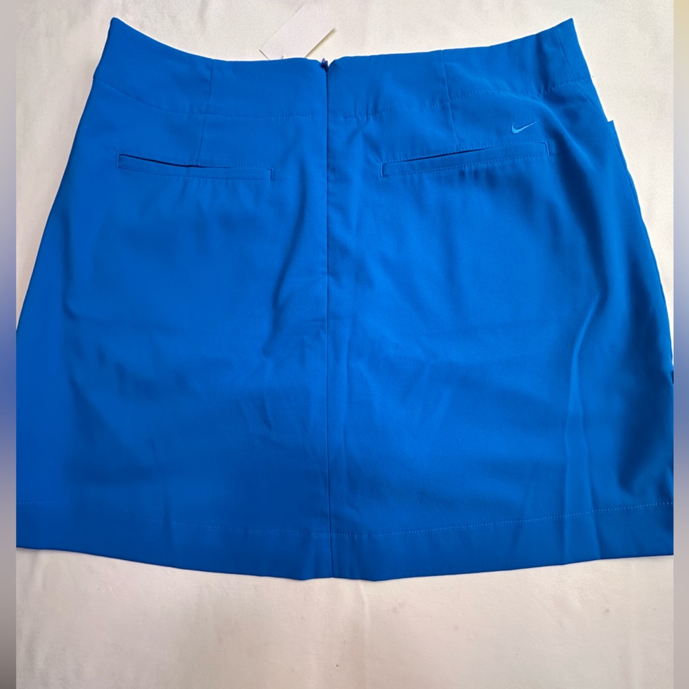 NIKE GOLF SKORT Turquoise with POCKETS! Size 10 - Picture 2 of 9